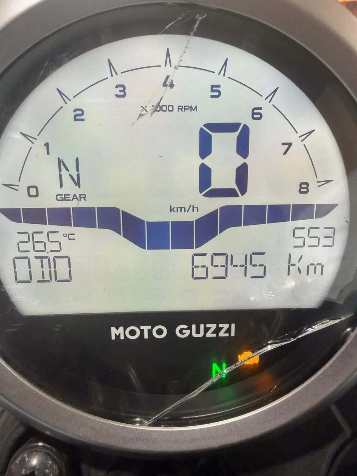 Moto Guzzi V7 Stone Centenario (2021 - 22) (5)