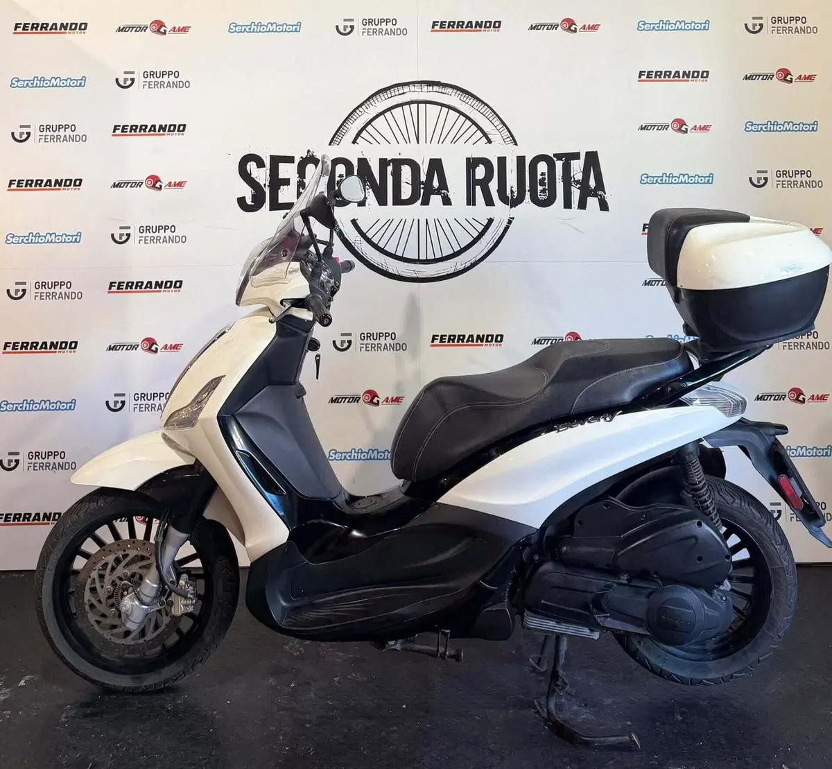 Piaggio Beverly 300 i.e. ABS-ASR (2016 - 20) (2)