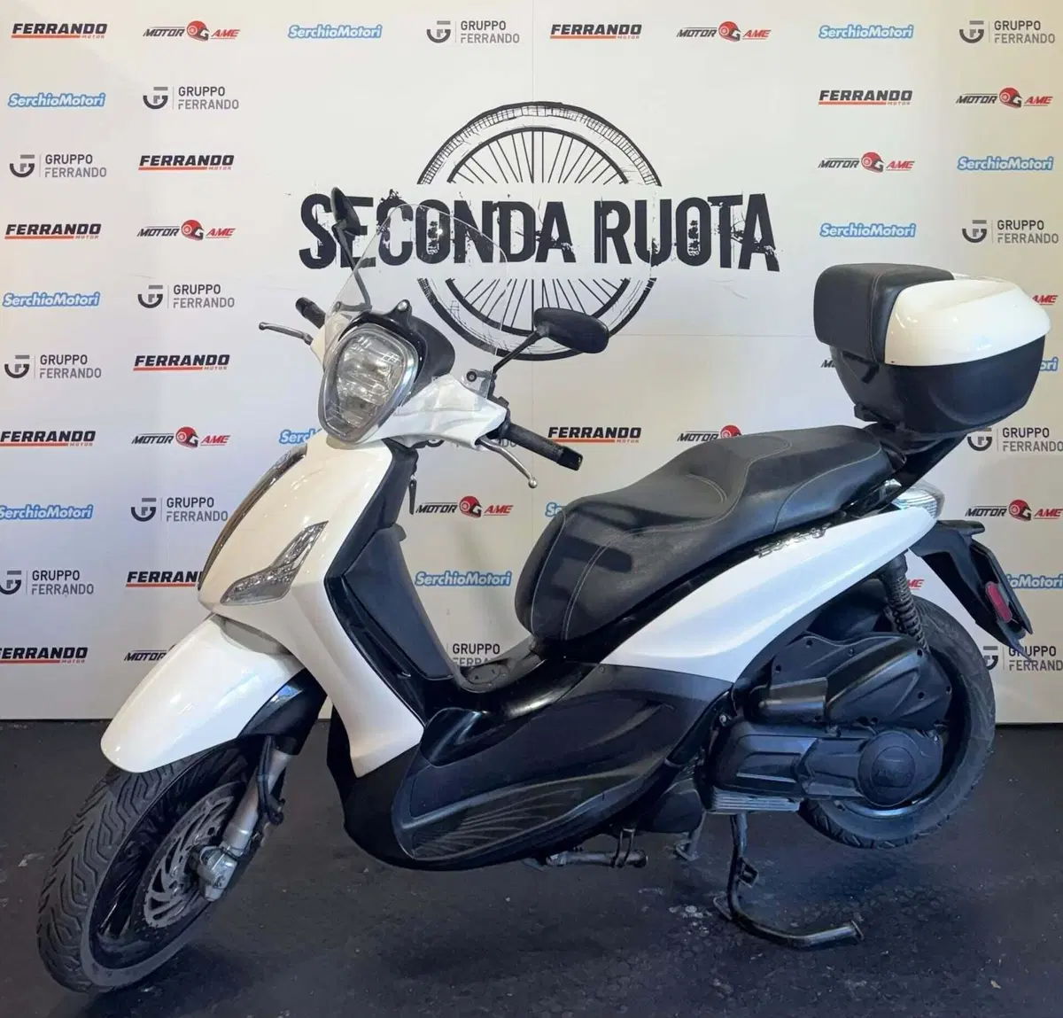 Piaggio Beverly 300 i.e. ABS-ASR (2016 - 20) (3)