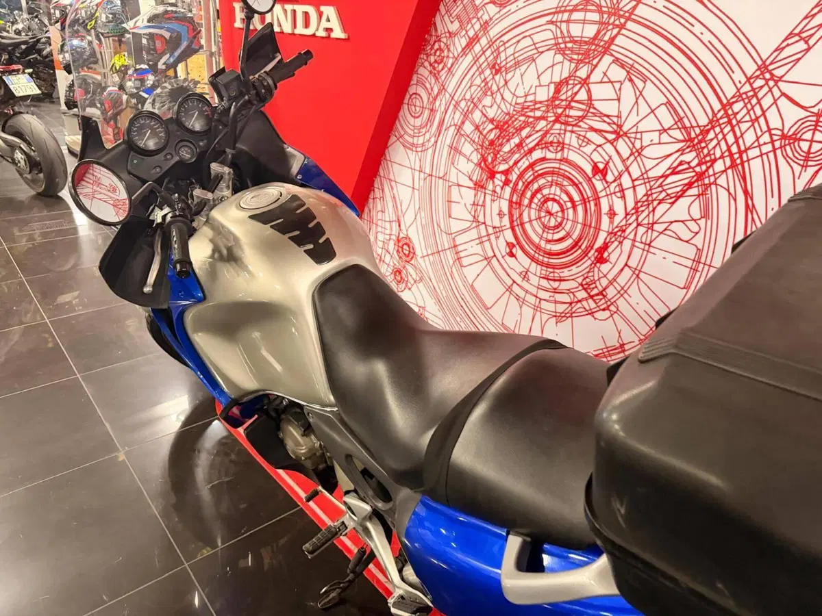 Honda Varadero 1000 (1999 - 02) (5)