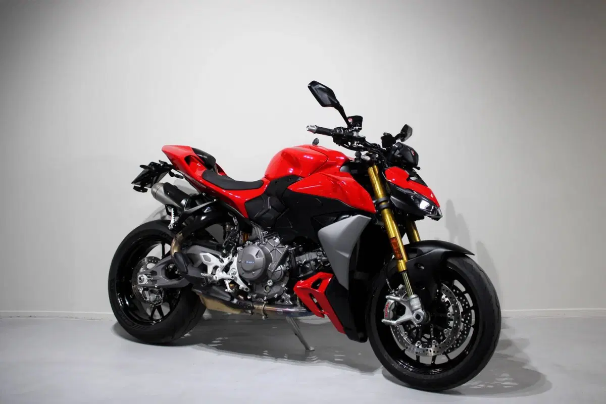 Ducati Streetfighter V2 S (2025 - 26) (2)
