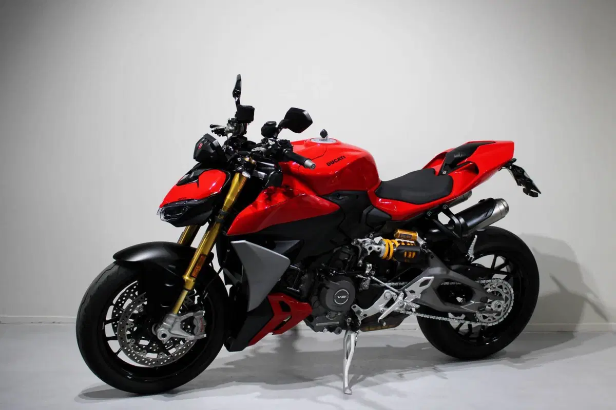Ducati Streetfighter V2 S (2025 - 26) (3)