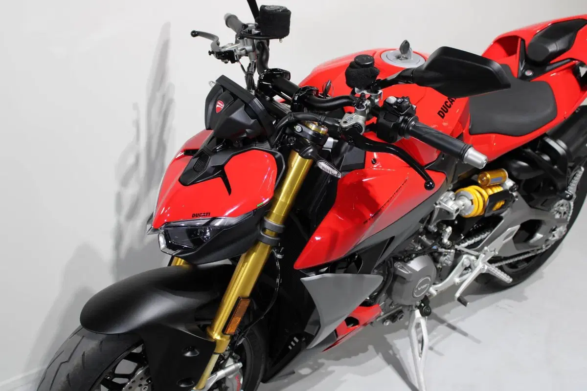 Ducati Streetfighter V2 S (2025 - 26) (9)