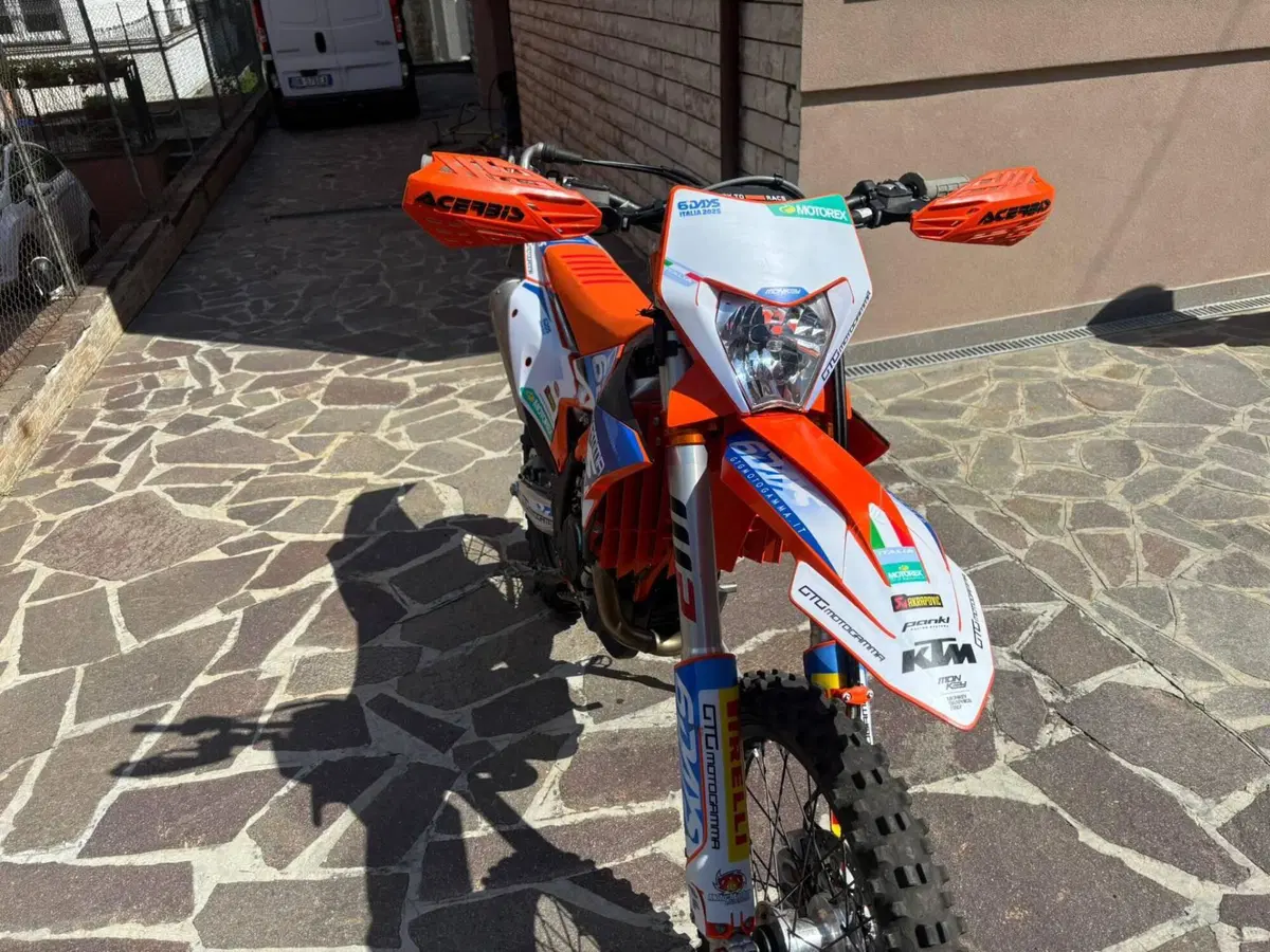 KTM 350 EXC-F Six Days (2025) (2)