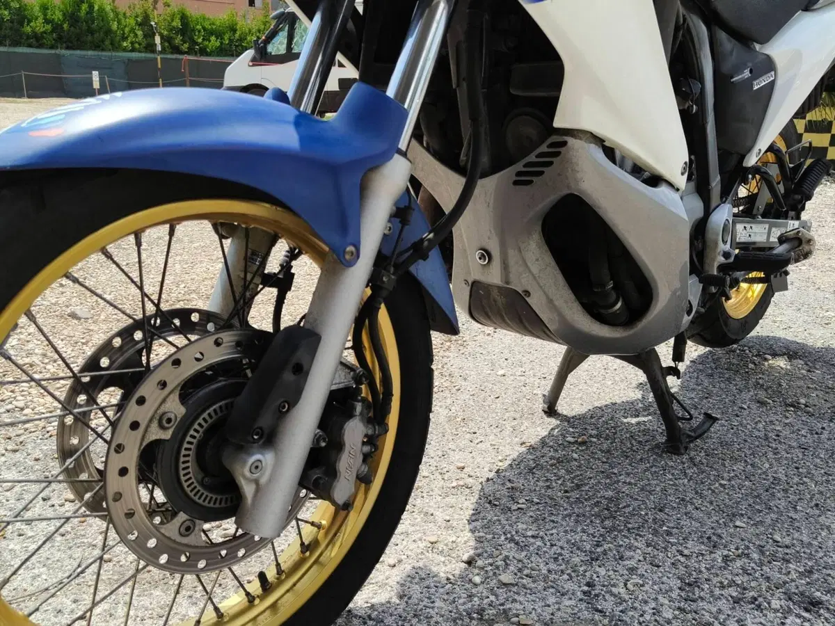 Honda Transalp XL 700 V ABS (2007 - 2013) (10)
