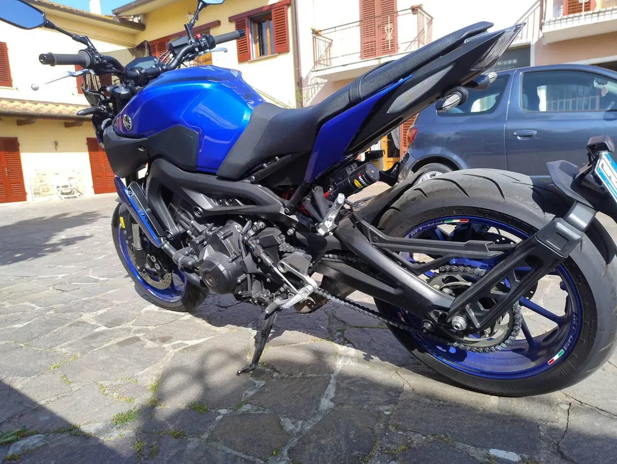 Yamaha MT-09 (2017 - 20) (3)