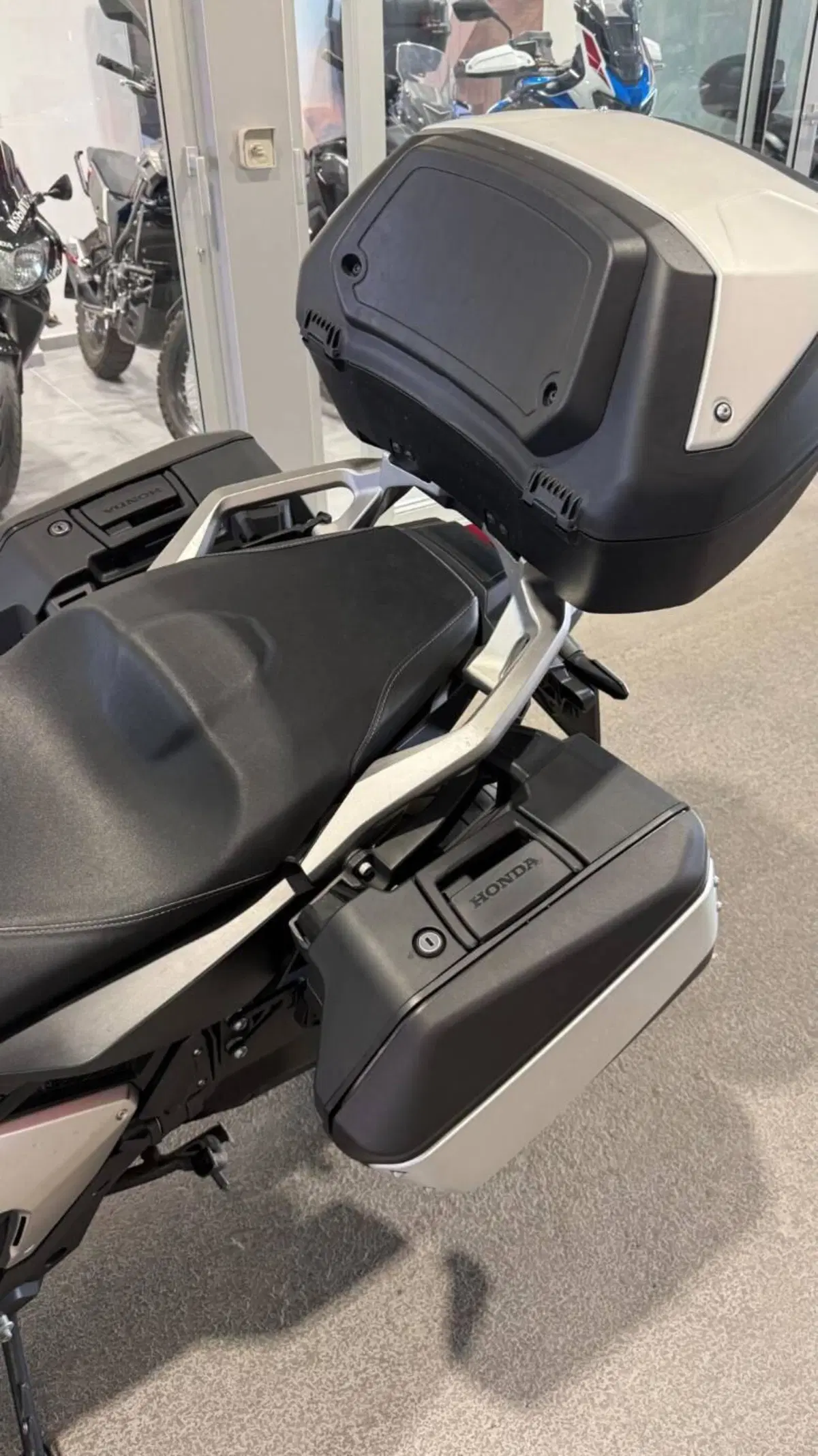 Honda X-ADV 750 DCT Travel (2021 - 24) (5)
