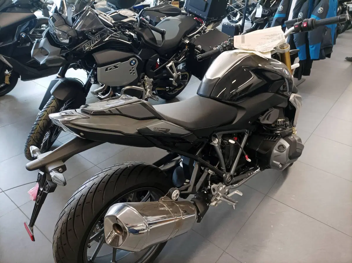 Bmw R 1250 R (2021 - 25) (3)