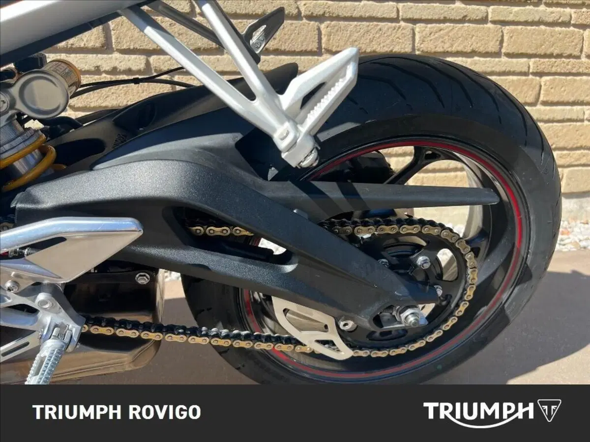 Triumph Street Triple RS (2017 - 19) (3)