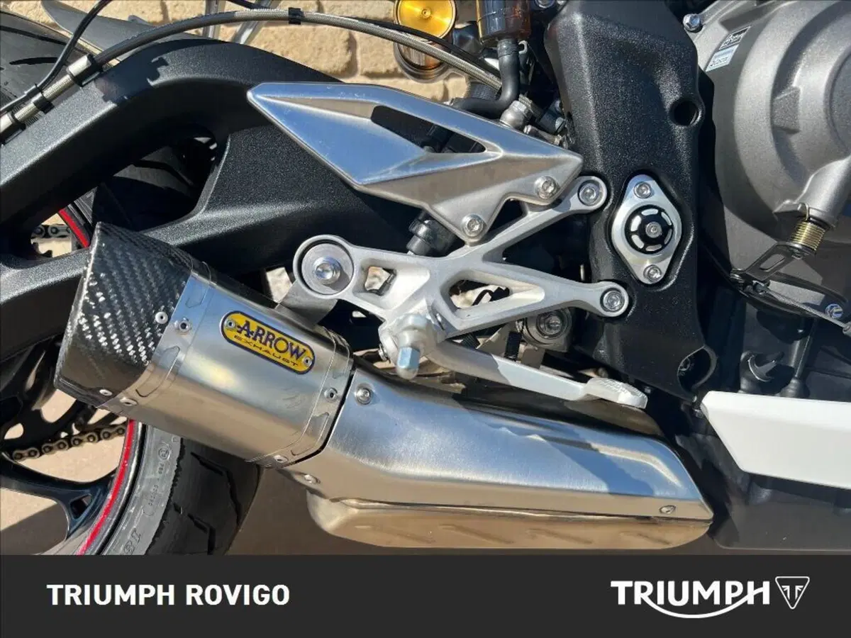 Triumph Street Triple RS (2017 - 19) (13)