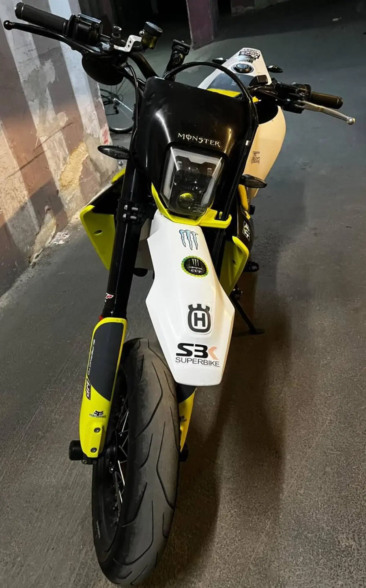 Husqvarna 701 Supermoto (2020) (6)