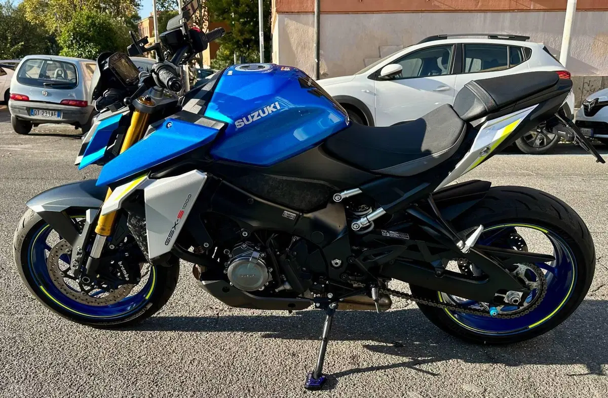 Suzuki GSX-S1000 (2021 - 25) (2)