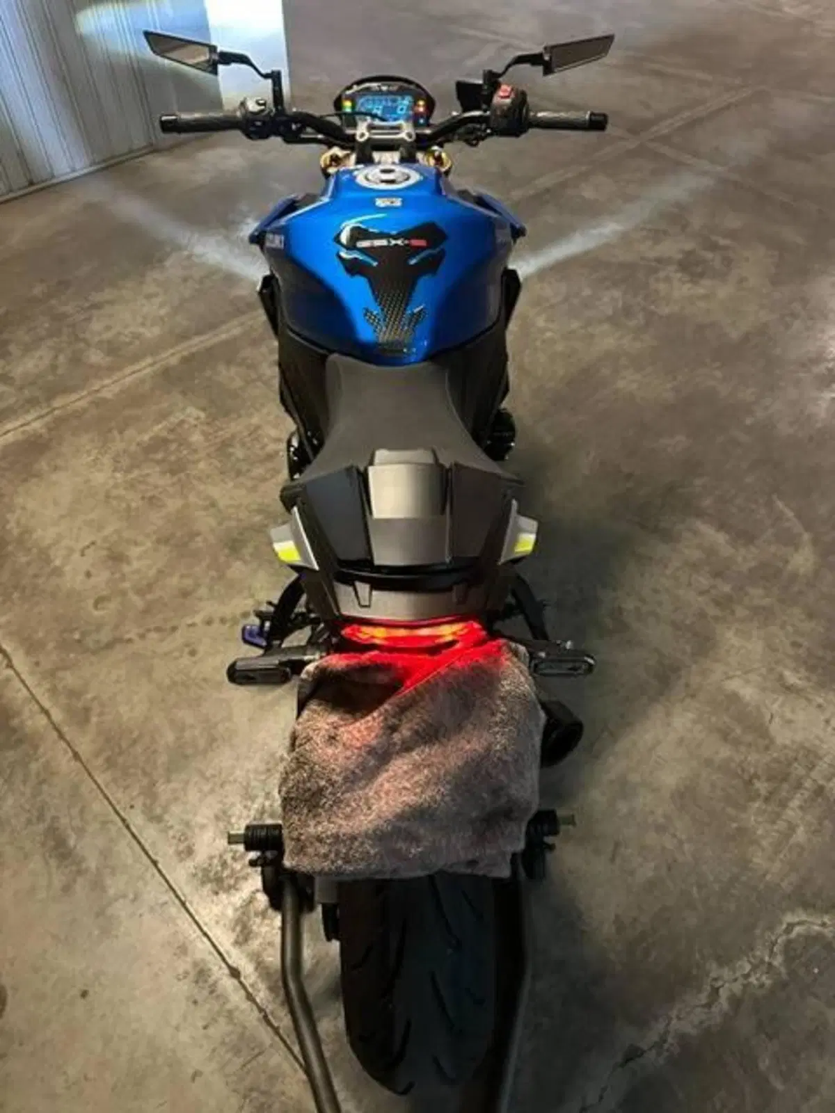 Suzuki GSX-S1000 (2021 - 25) (3)