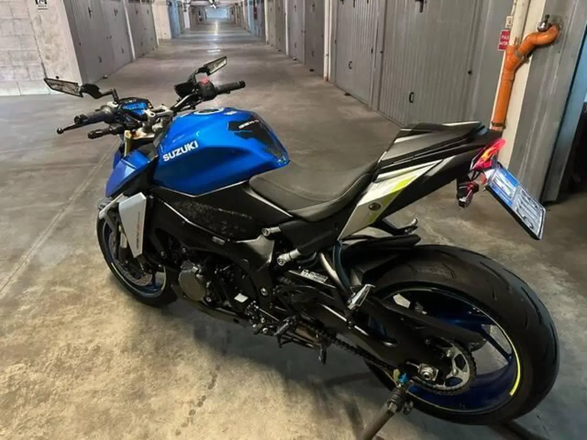Suzuki GSX-S1000 (2021 - 25) (7)