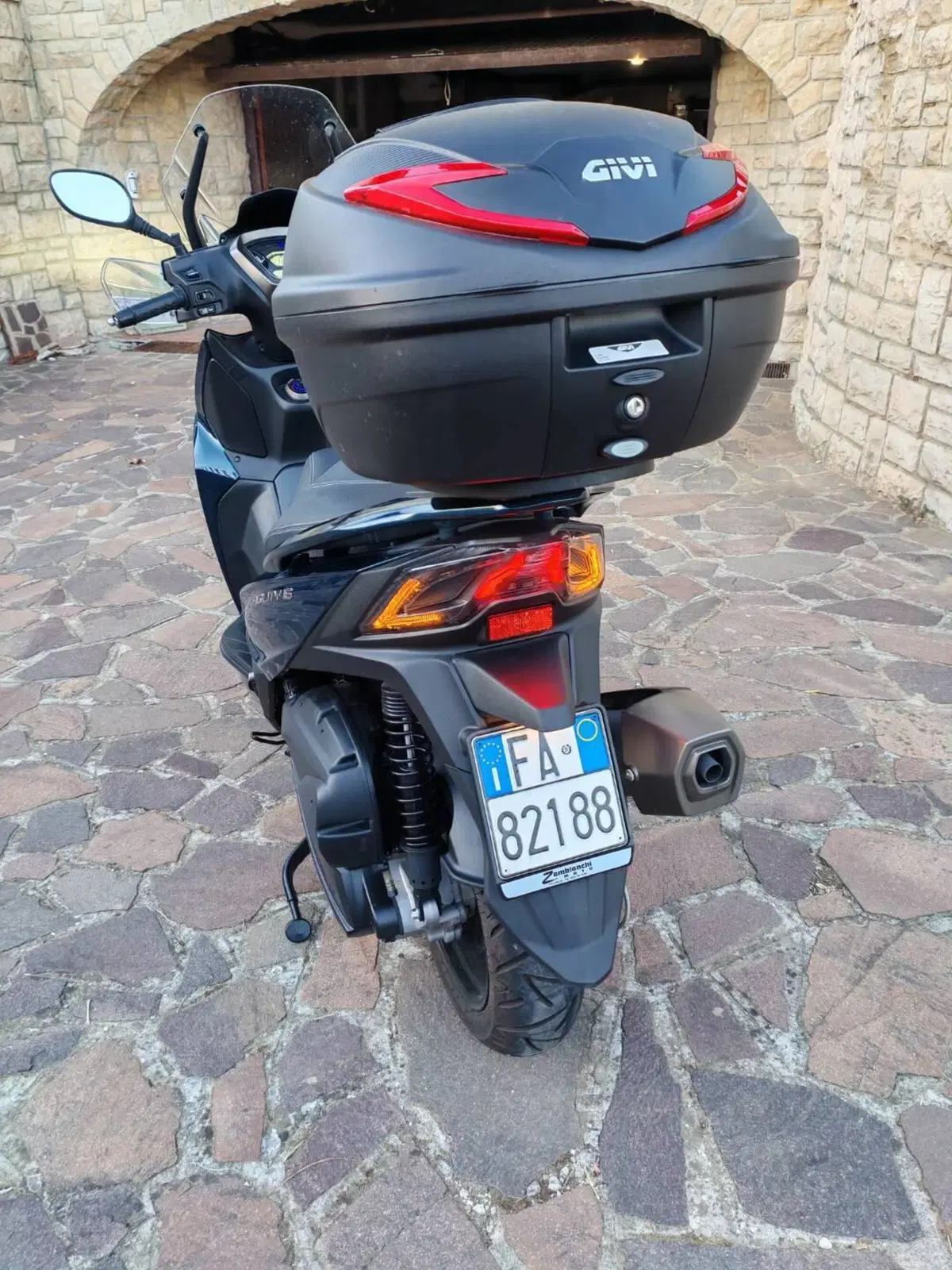Kymco Agility 300i R16 ABS (2020) (5)