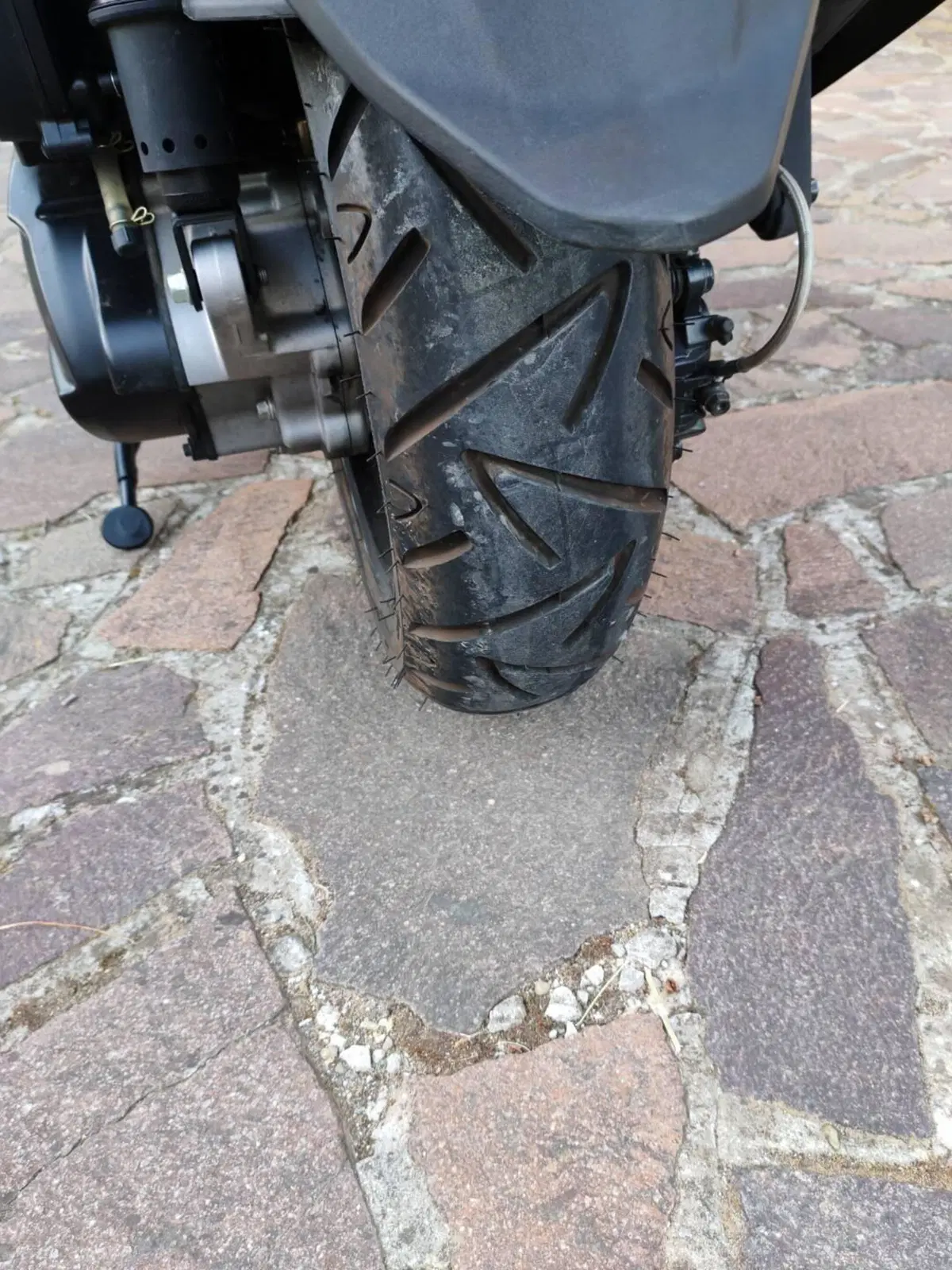 Kymco Agility 300i R16 ABS (2020) (8)