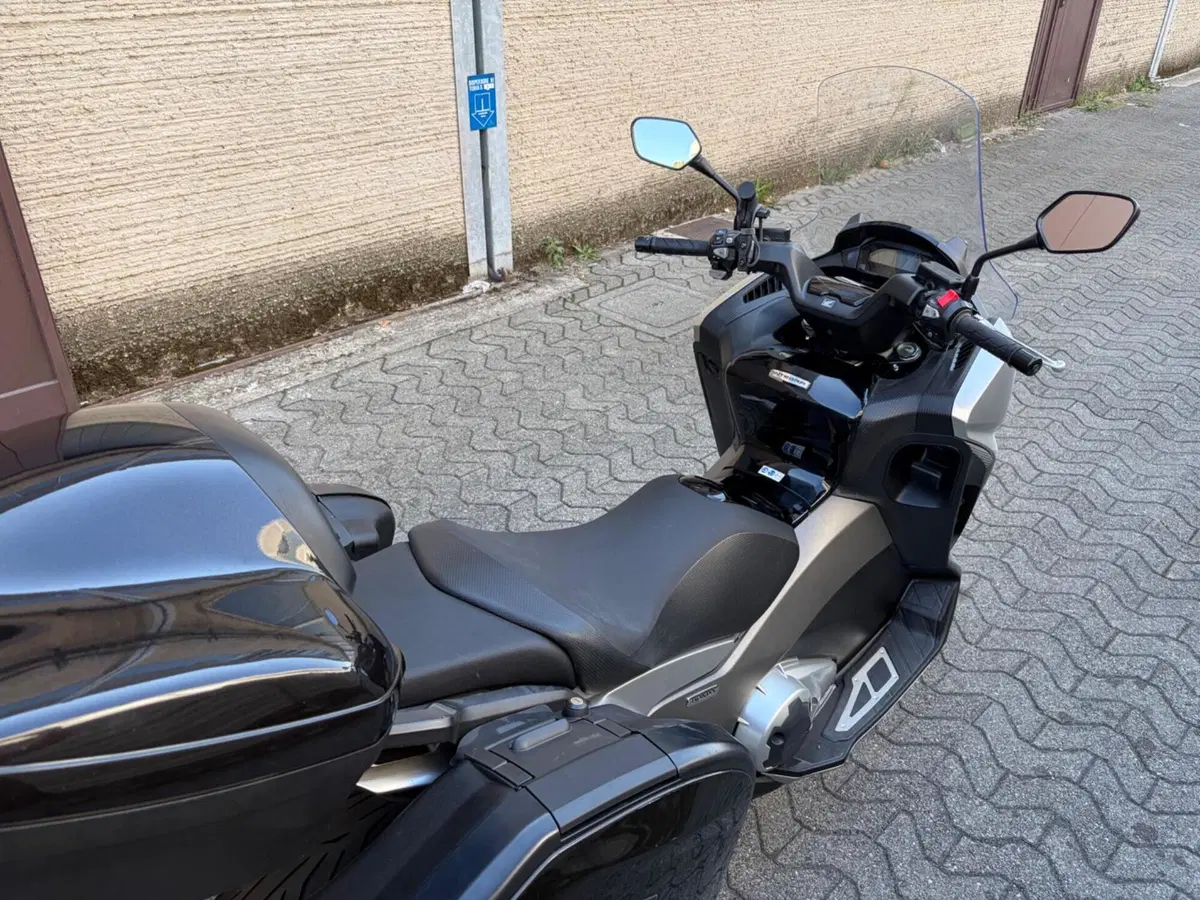 Honda Integra 750 DCT Sport (2017) (3)