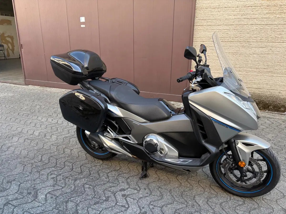 Honda Integra 750 DCT Sport (2017) (5)