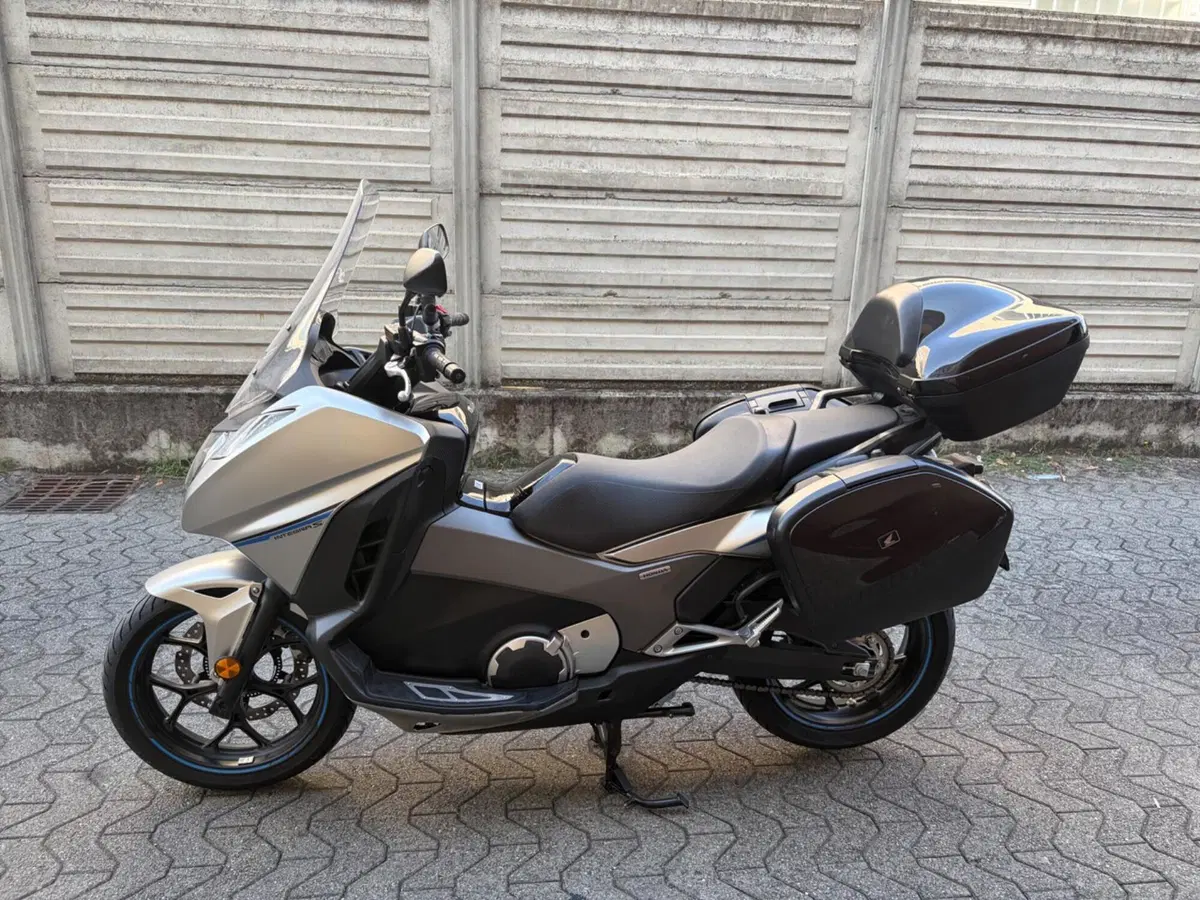 Honda Integra 750 DCT Sport (2017) (8)