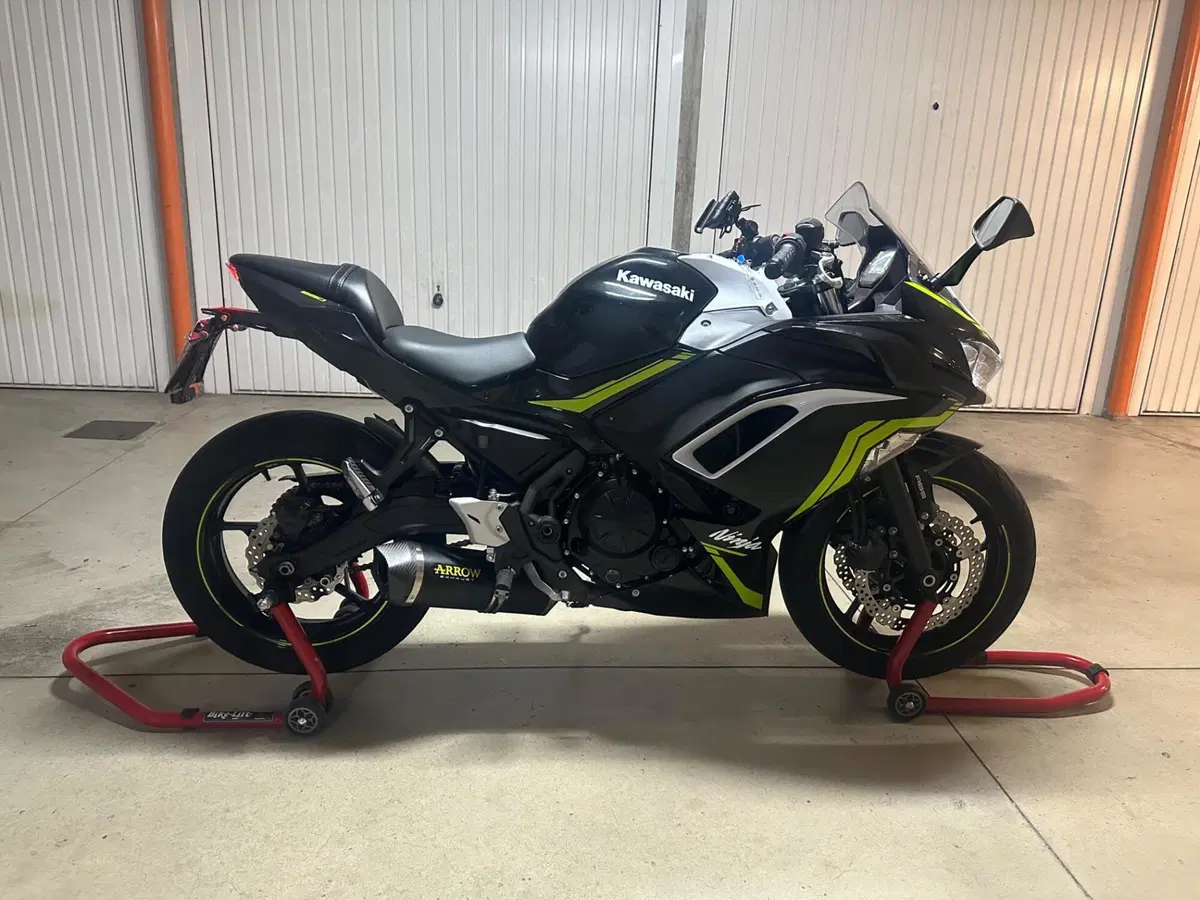Kawasaki Ninja 650 (2021 - 24) (2)