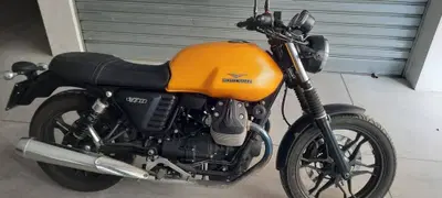 Moto Guzzi V7 II Stone (2015 - 17) usata