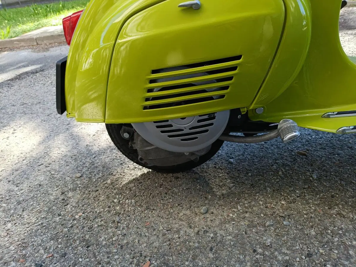Piaggio Vespa 50 l