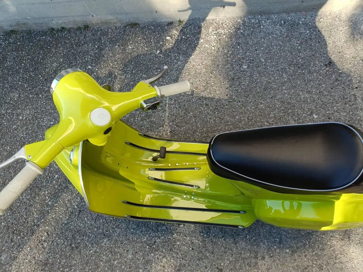Piaggio Vespa 50 l (7)