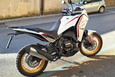 Moto Morini X-Cape 700 Gold Edition (2025 - 26) usata