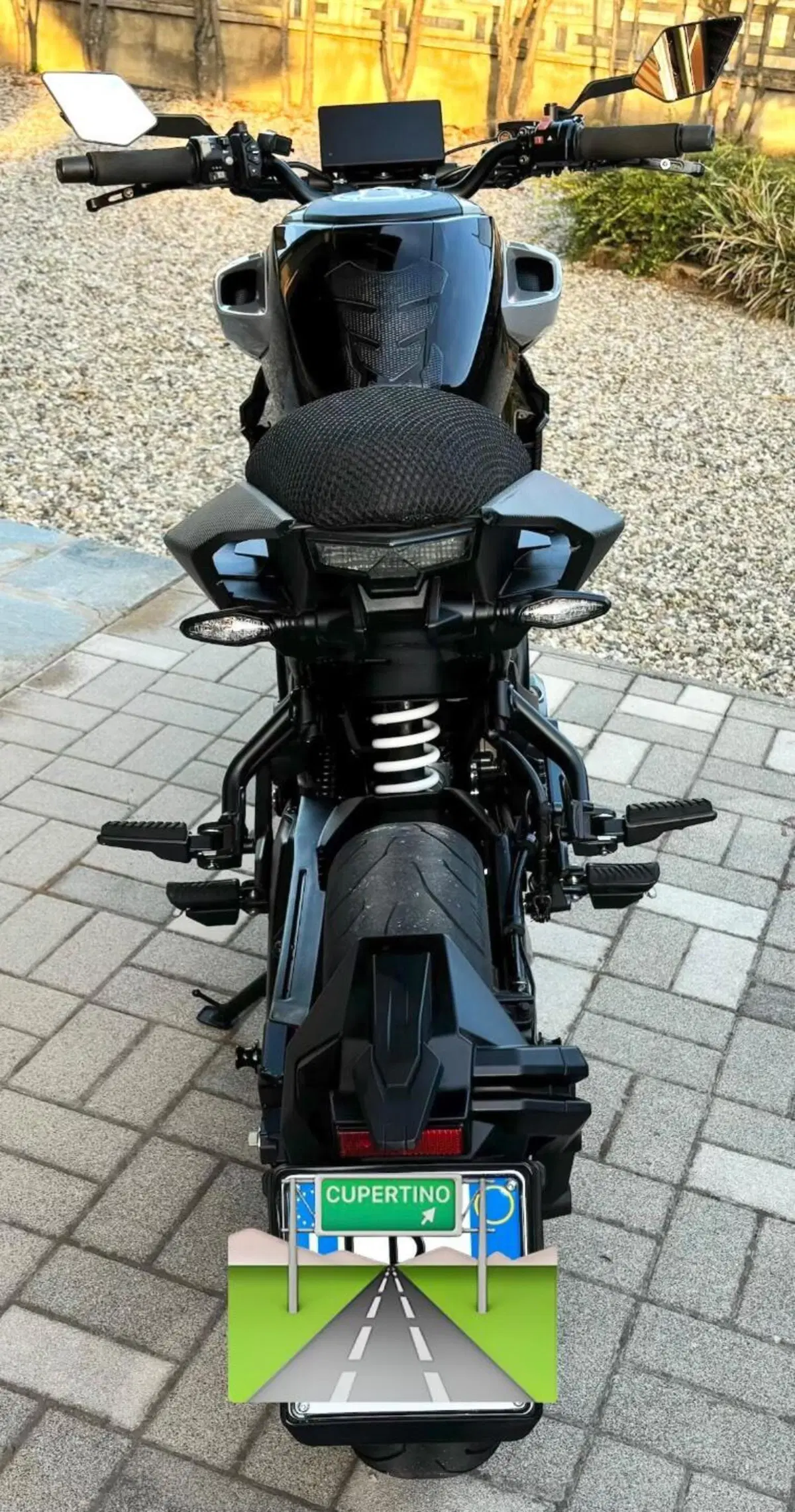 CFMOTO 300NK (2021 - 26) (2)