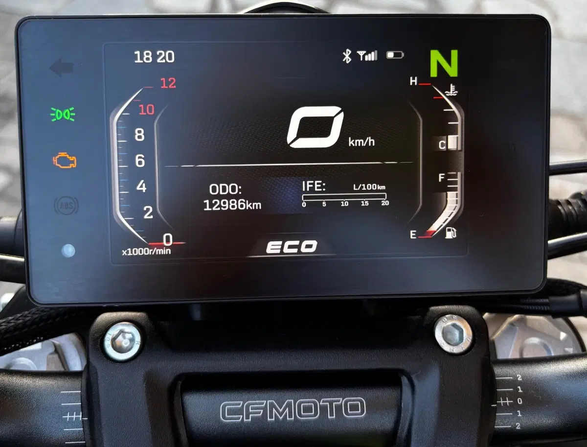 CFMOTO 300NK (2021 - 26) (10)