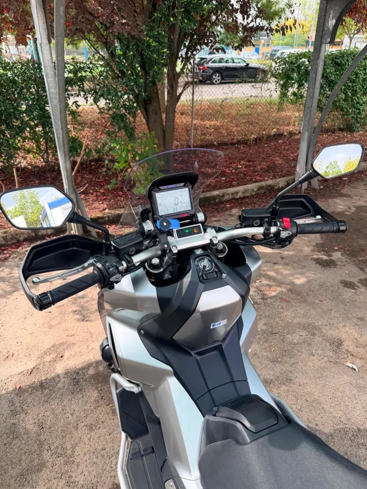 Honda X-ADV 750 (2017) (3)