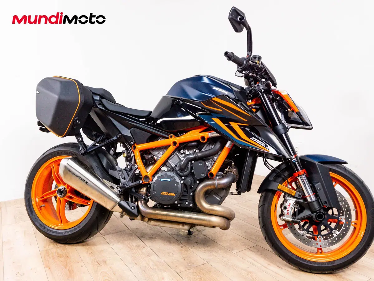KTM 1290 Super Duke R (2019) (2)