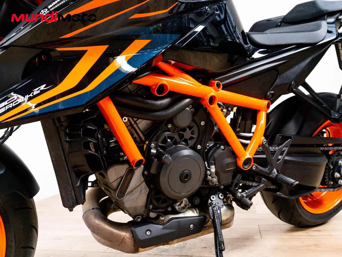 KTM 1290 Super Duke R (2019) (9)