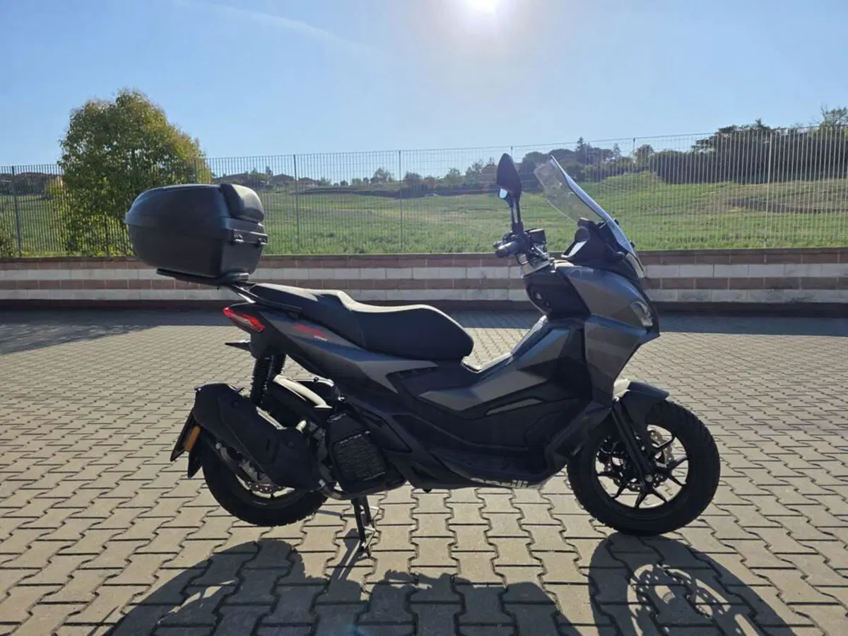 Aprilia SR GT 200 (2025 - 26) (4)