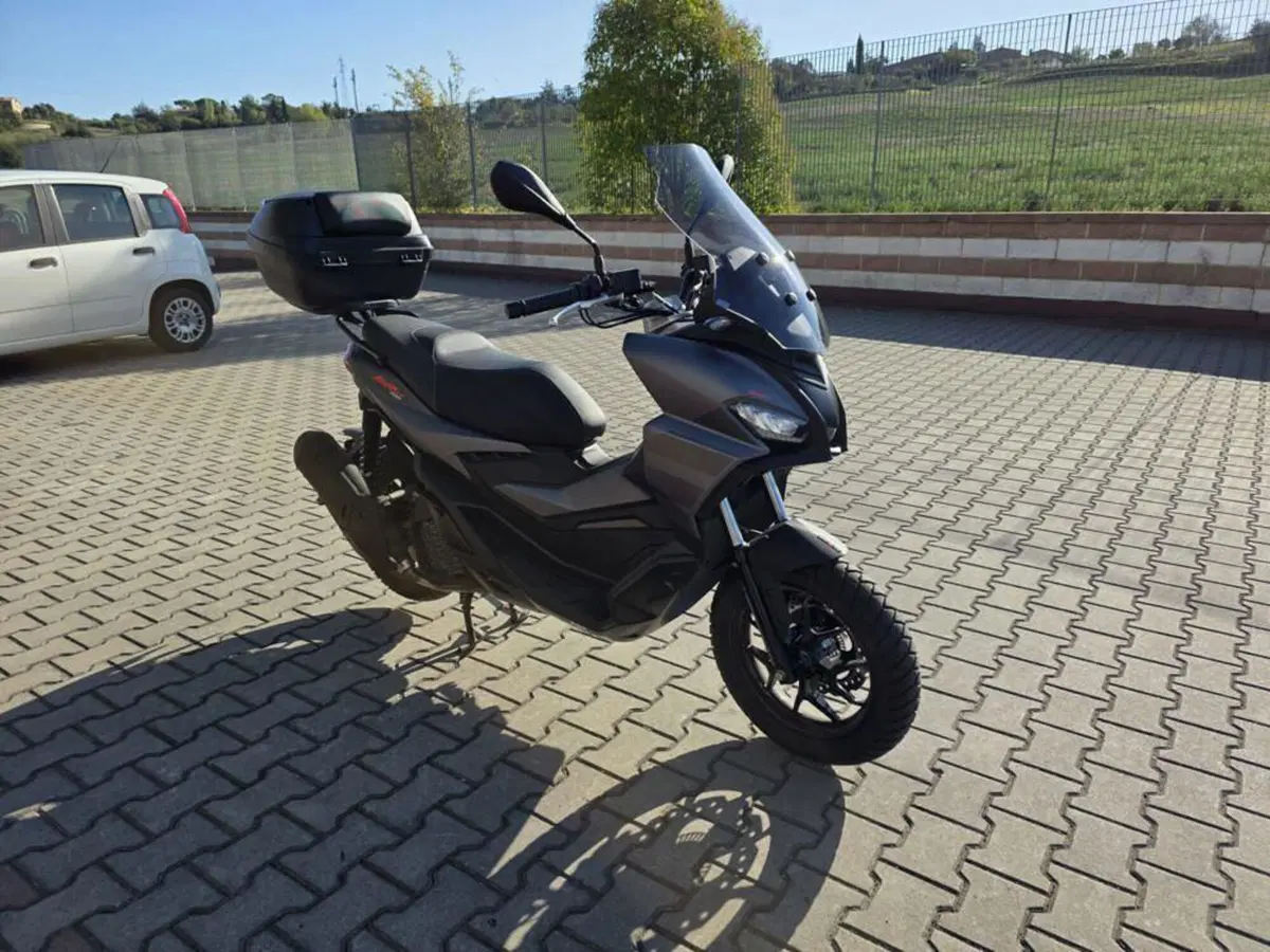 Aprilia SR GT 200 (2025 - 26) (2)