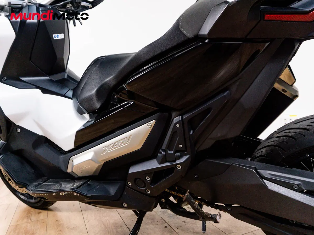 Honda X-ADV 750 (2017) (10)