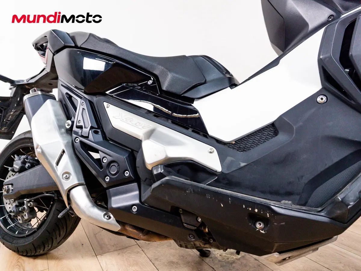 Honda X-ADV 750 (2017) (5)