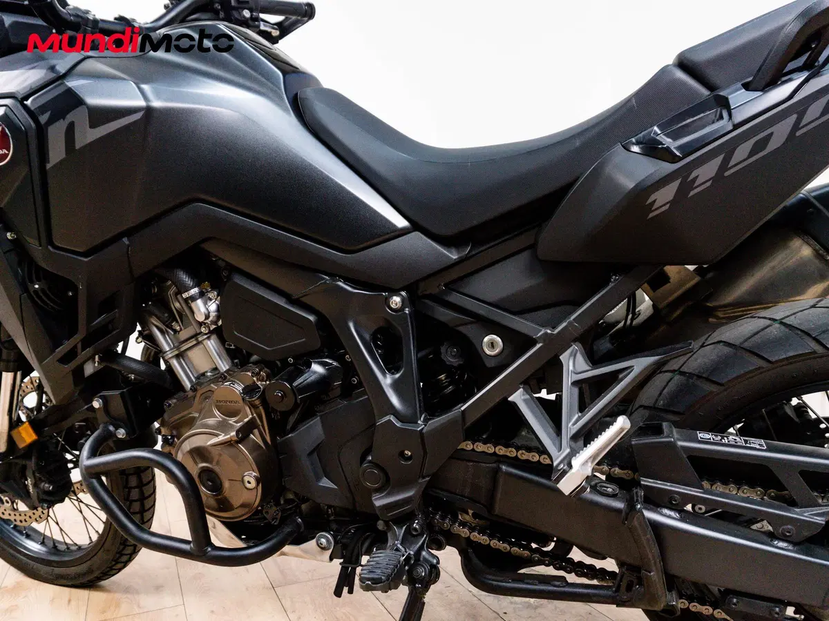 Honda Africa Twin CRF 1100L DCT (2022 - 23) (10)