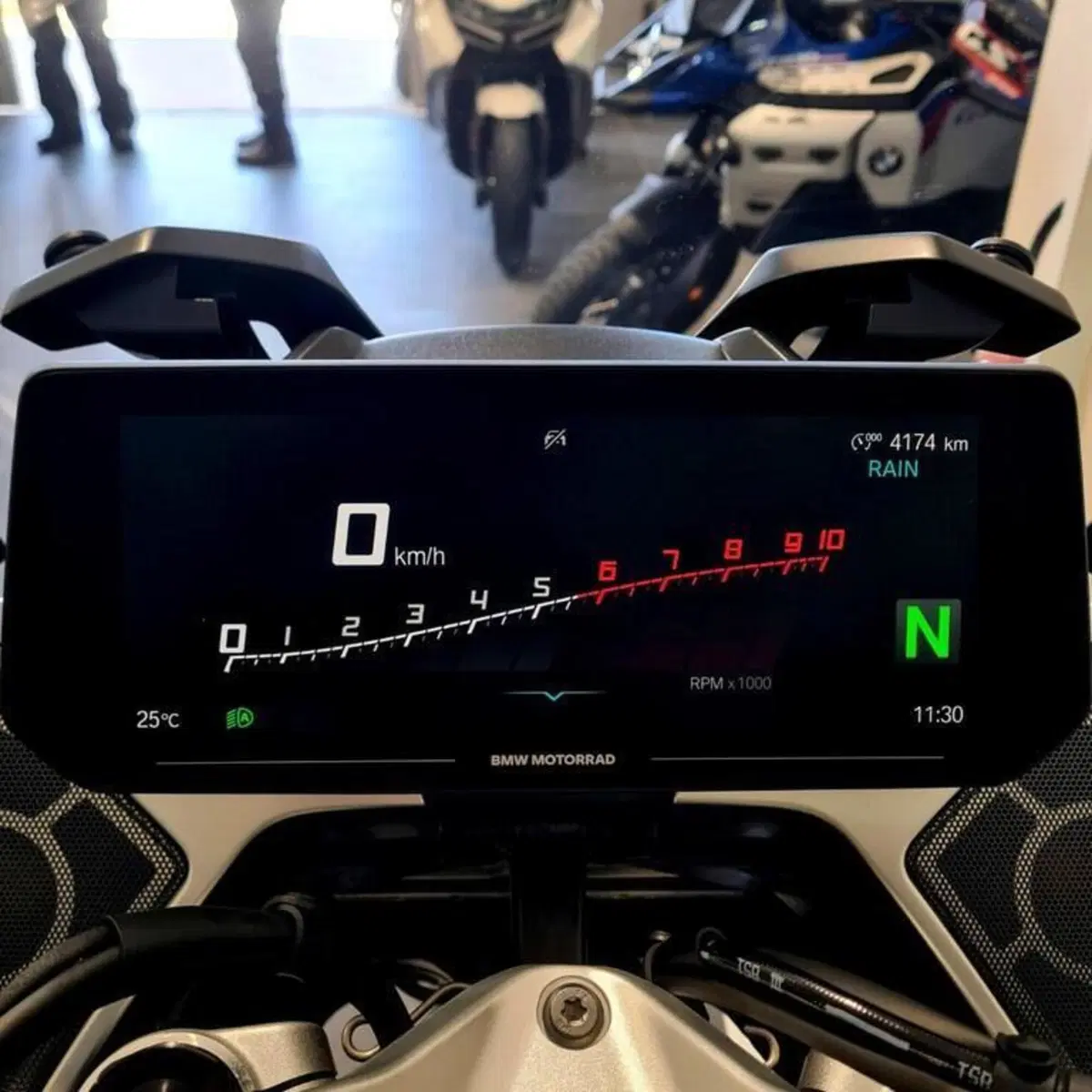 Bmw R 1300 RT (2026) (5)