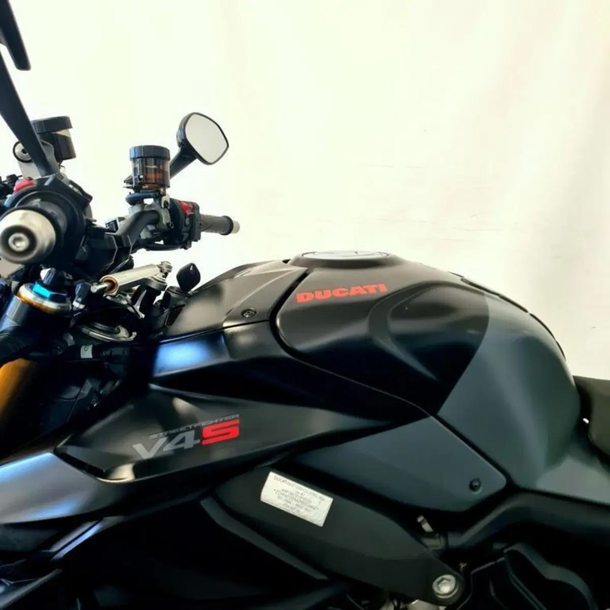 Ducati Streetfighter V4 S (2023 - 24) (9)