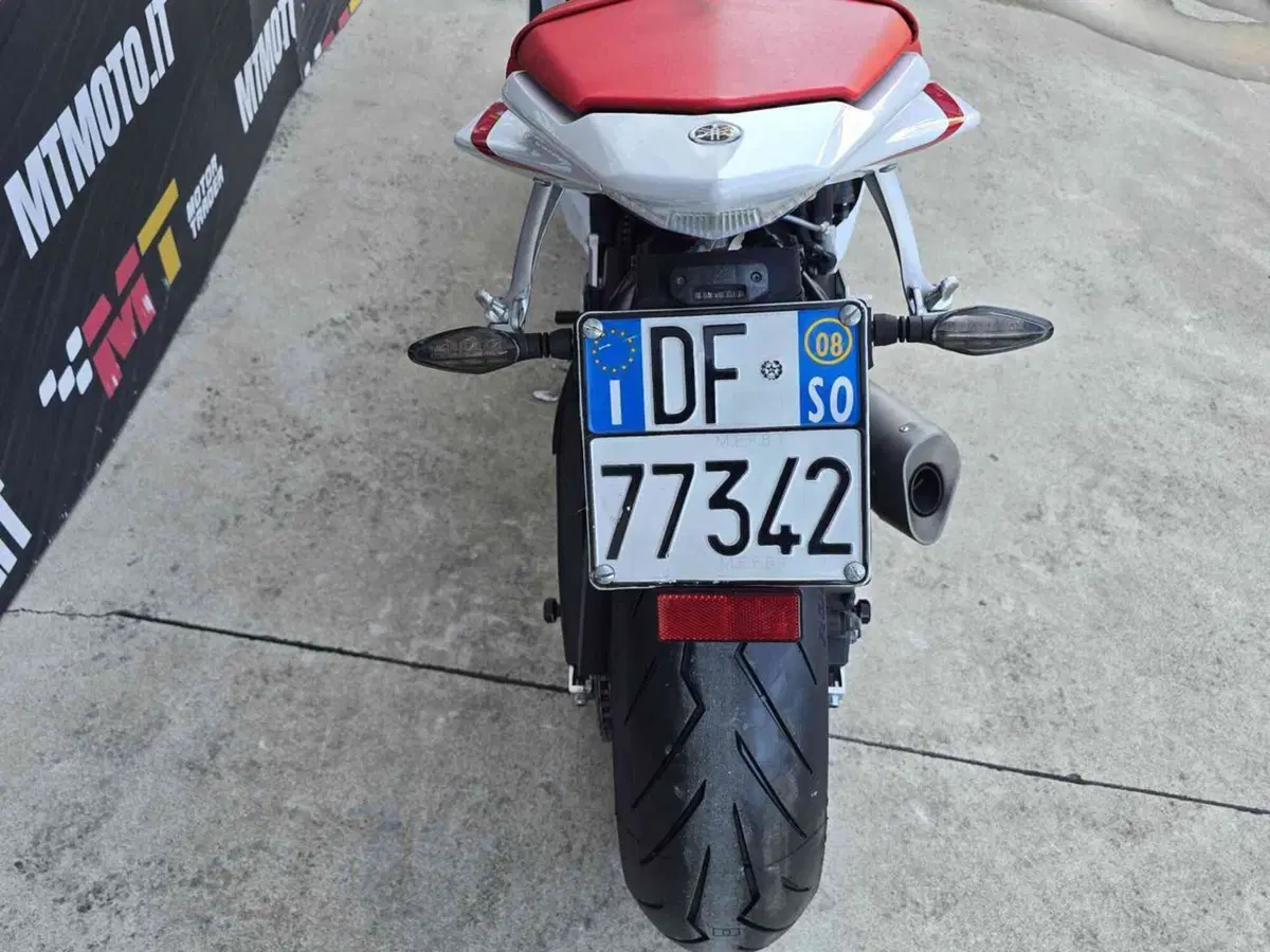 Yamaha YZF R6 (2006 - 07) (24)
