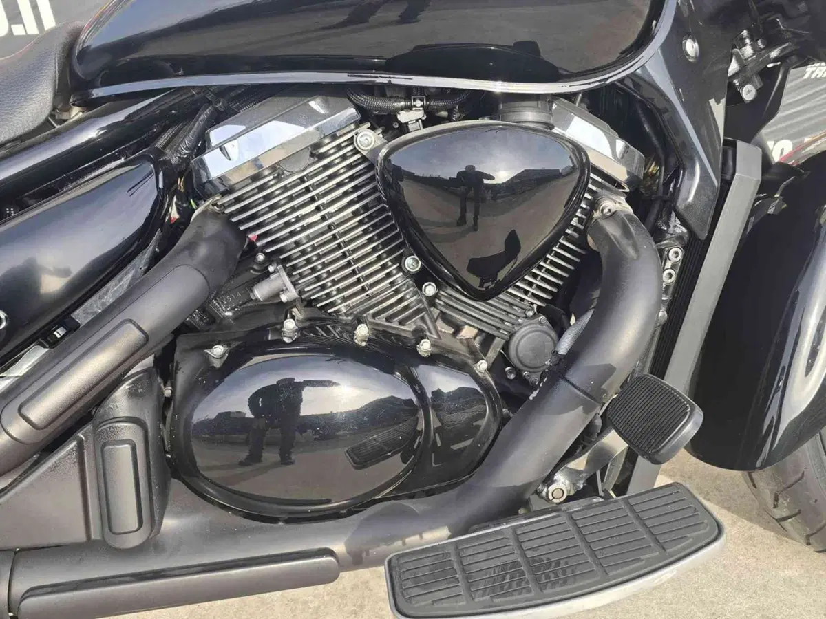 Suzuki Intruder C 1500 T (2013 - 16) (8)