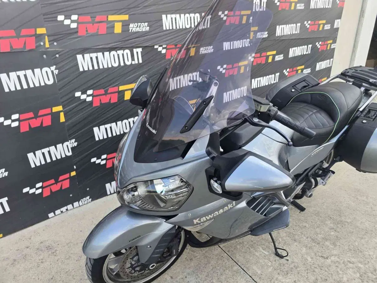 Kawasaki GTR 1400 (2007 - 09) (3)