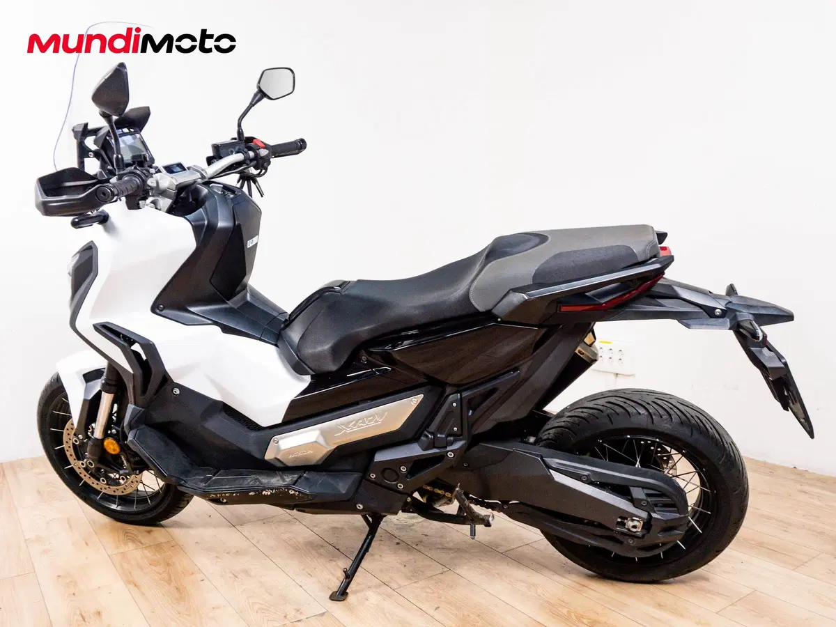 Honda X-ADV 750 (2017) (7)
