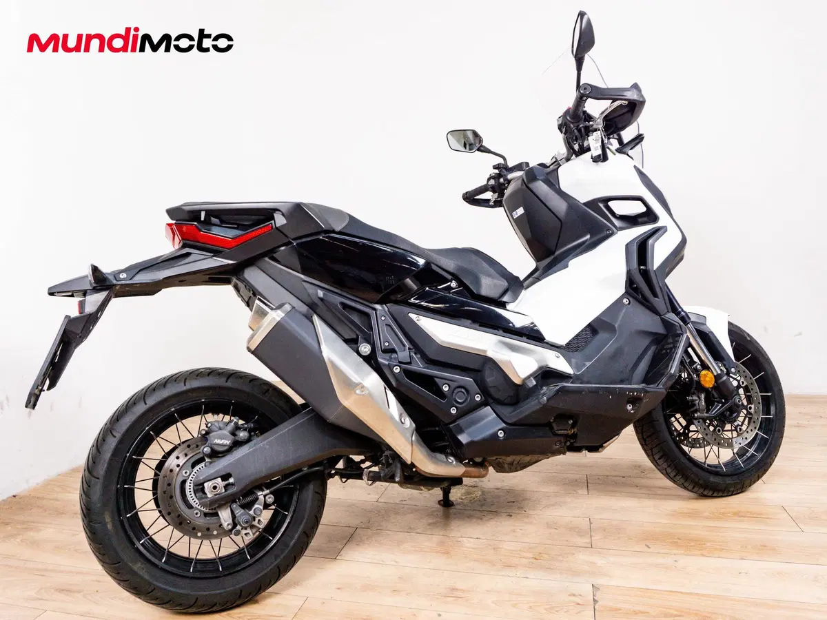 Honda X-ADV 750 (2017) (3)