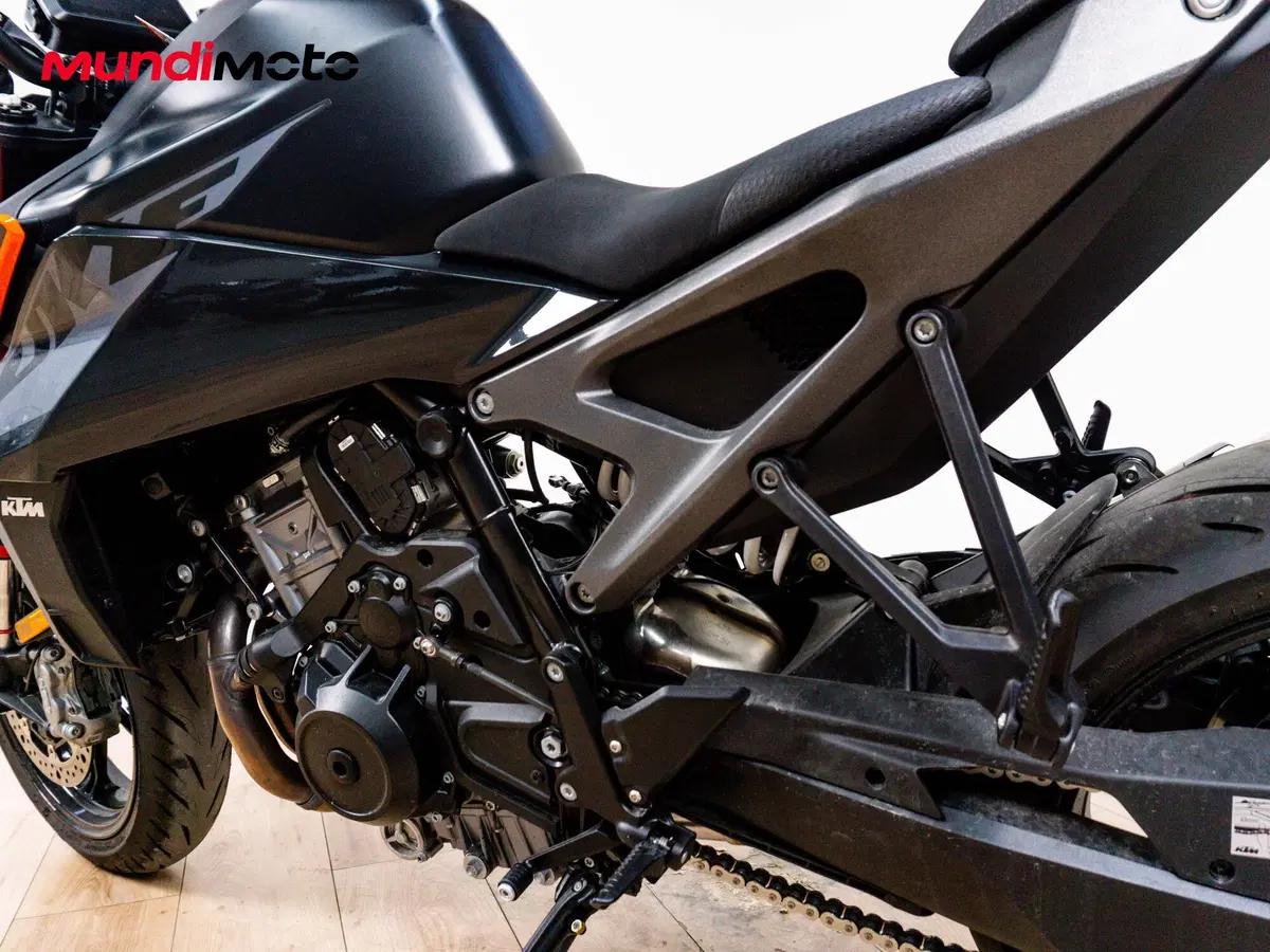 KTM 990 Duke (2024 - 26) (10)