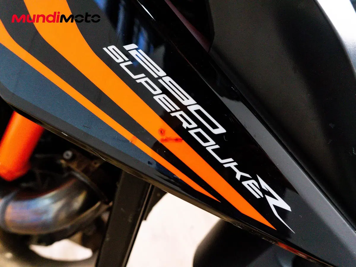 KTM 1290 Super Duke R (2019) (13)