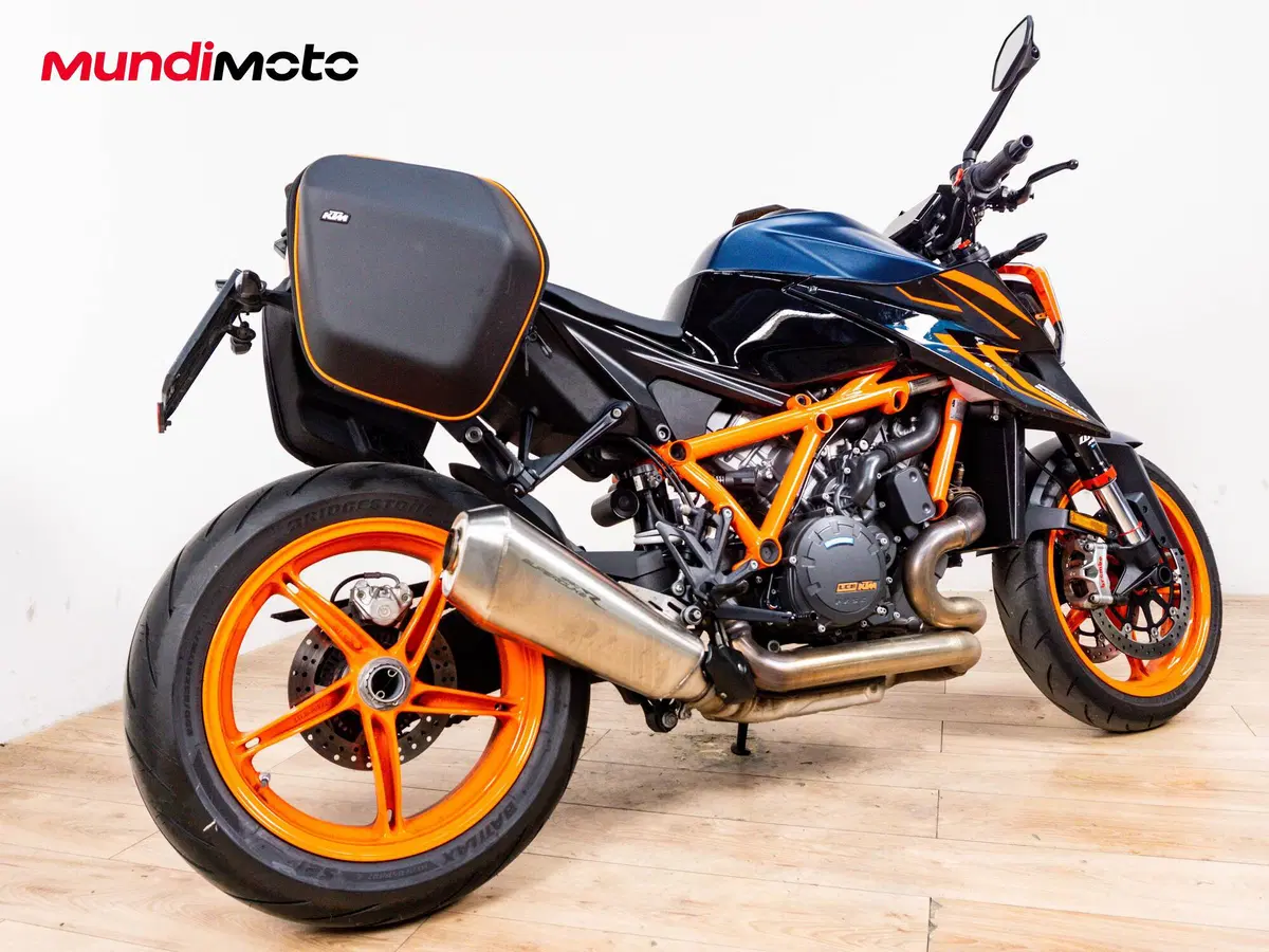 KTM 1290 Super Duke R (2019) (3)