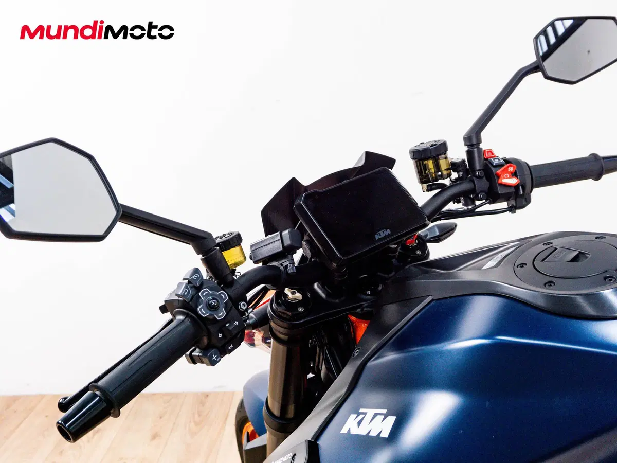 KTM 1290 Super Duke R (2019) (11)