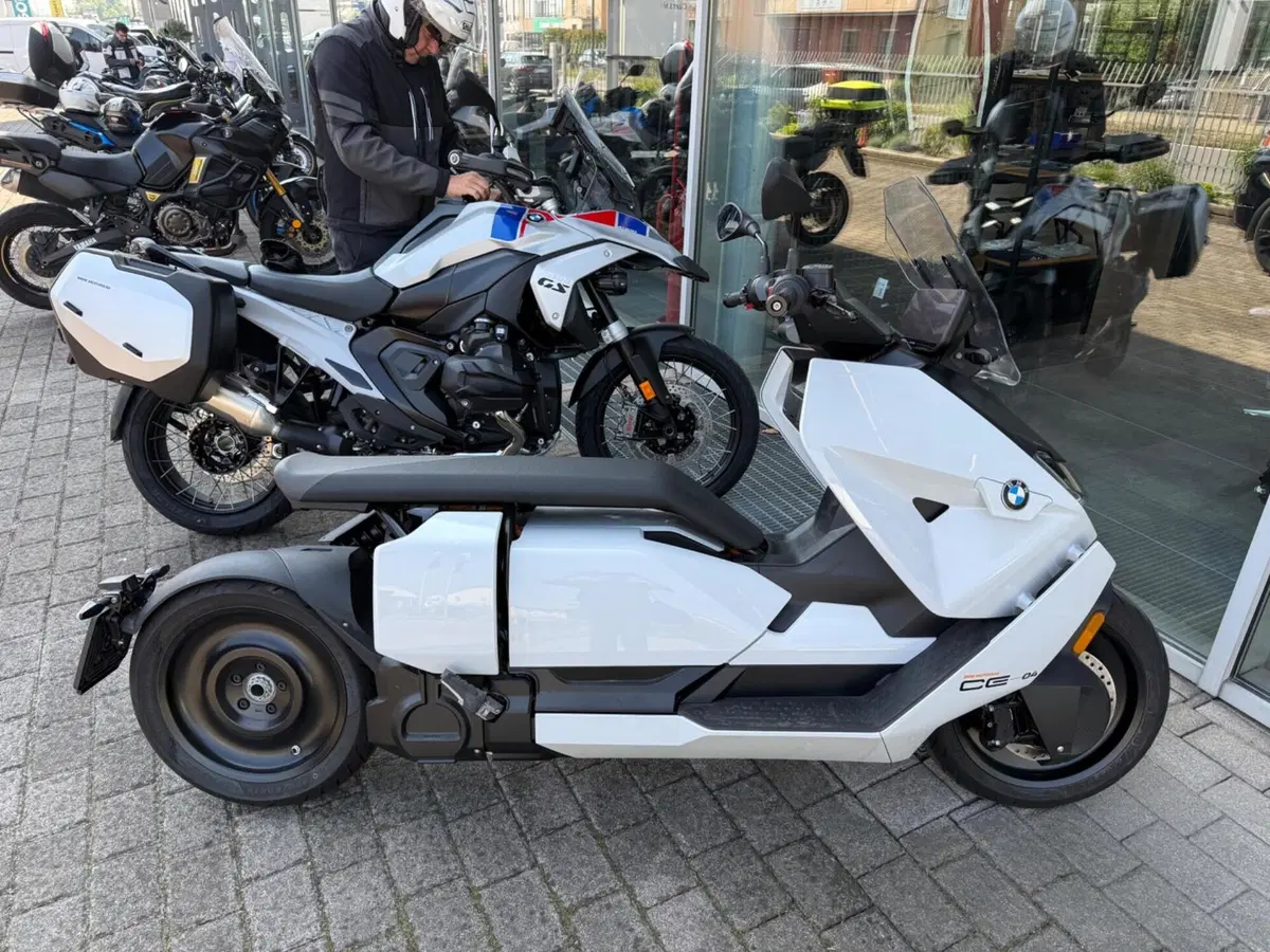 Bmw CE 04 (2021 - 25)